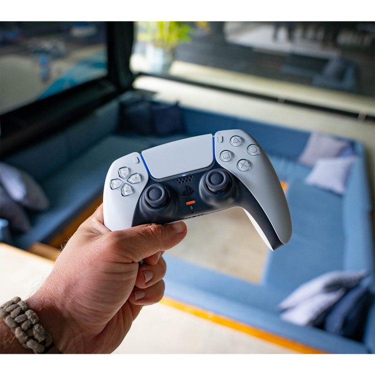 کنسول بازی سونی مدل PlayStation 5 Drive ظرفیت 825 گیگابایت ریجن 1216A به همراه دسته اضافه
